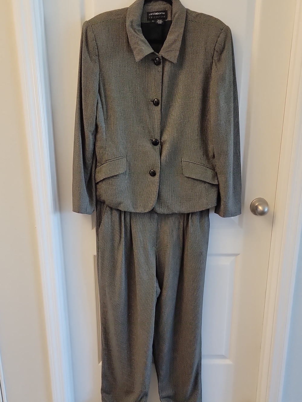 Liz Claiborne Two-Piece Pantsuit.